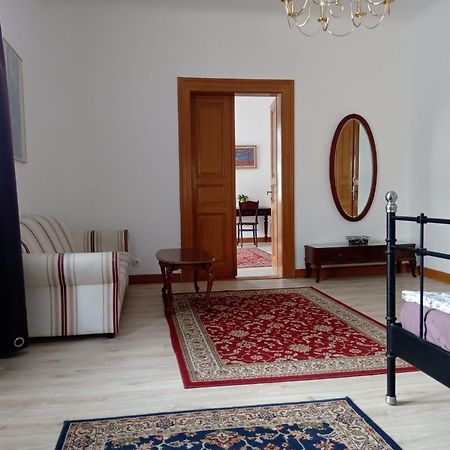 Historic Villa Apartments Prága Kültér fotó