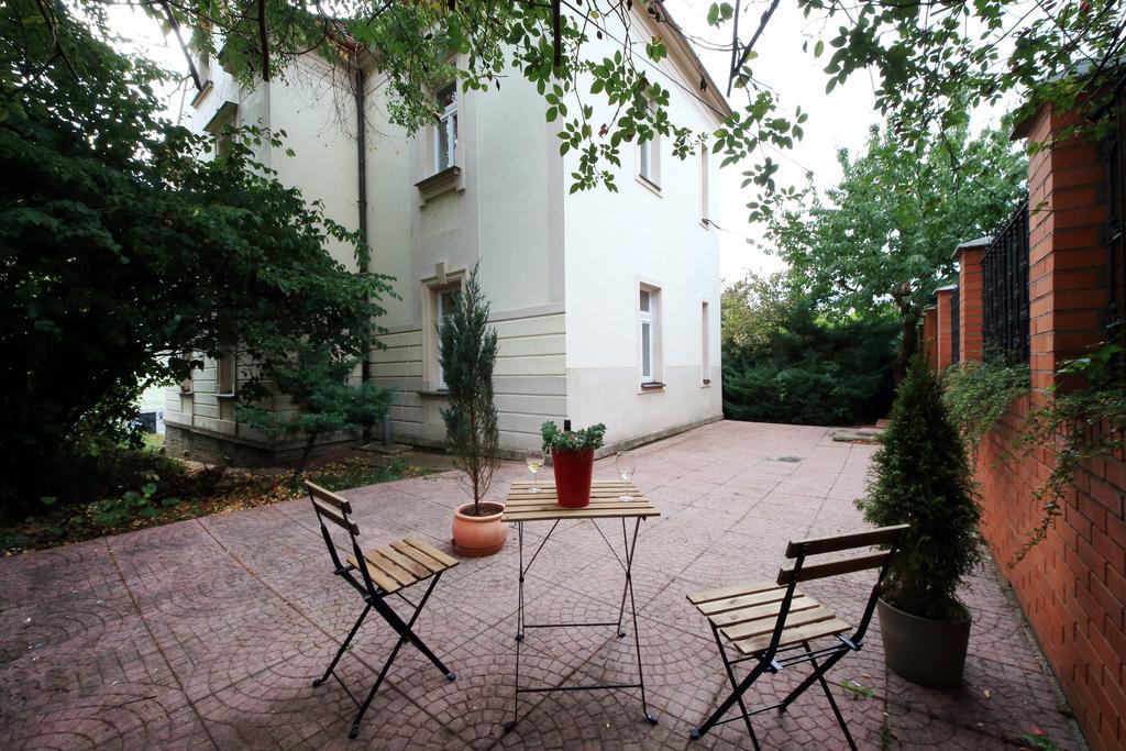 Historic Villa Apartments Prága Szoba fotó