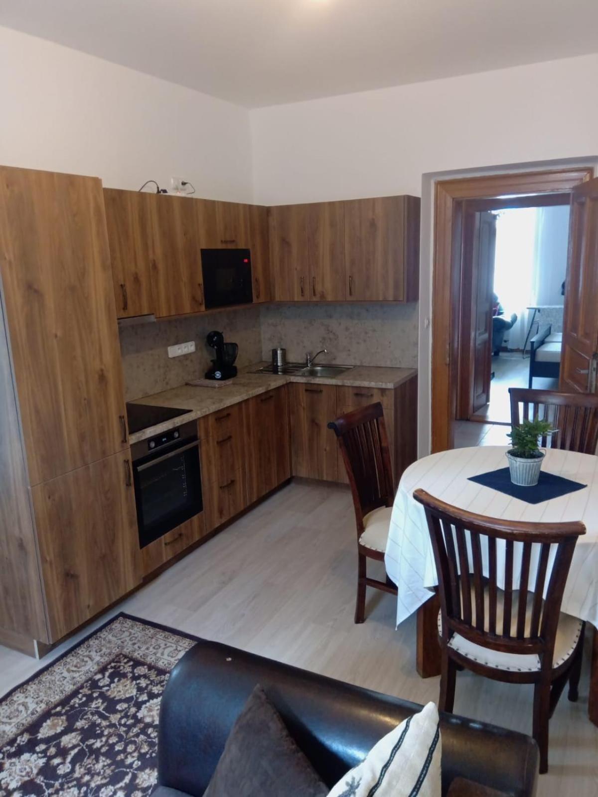 Historic Villa Apartments Prága Kültér fotó