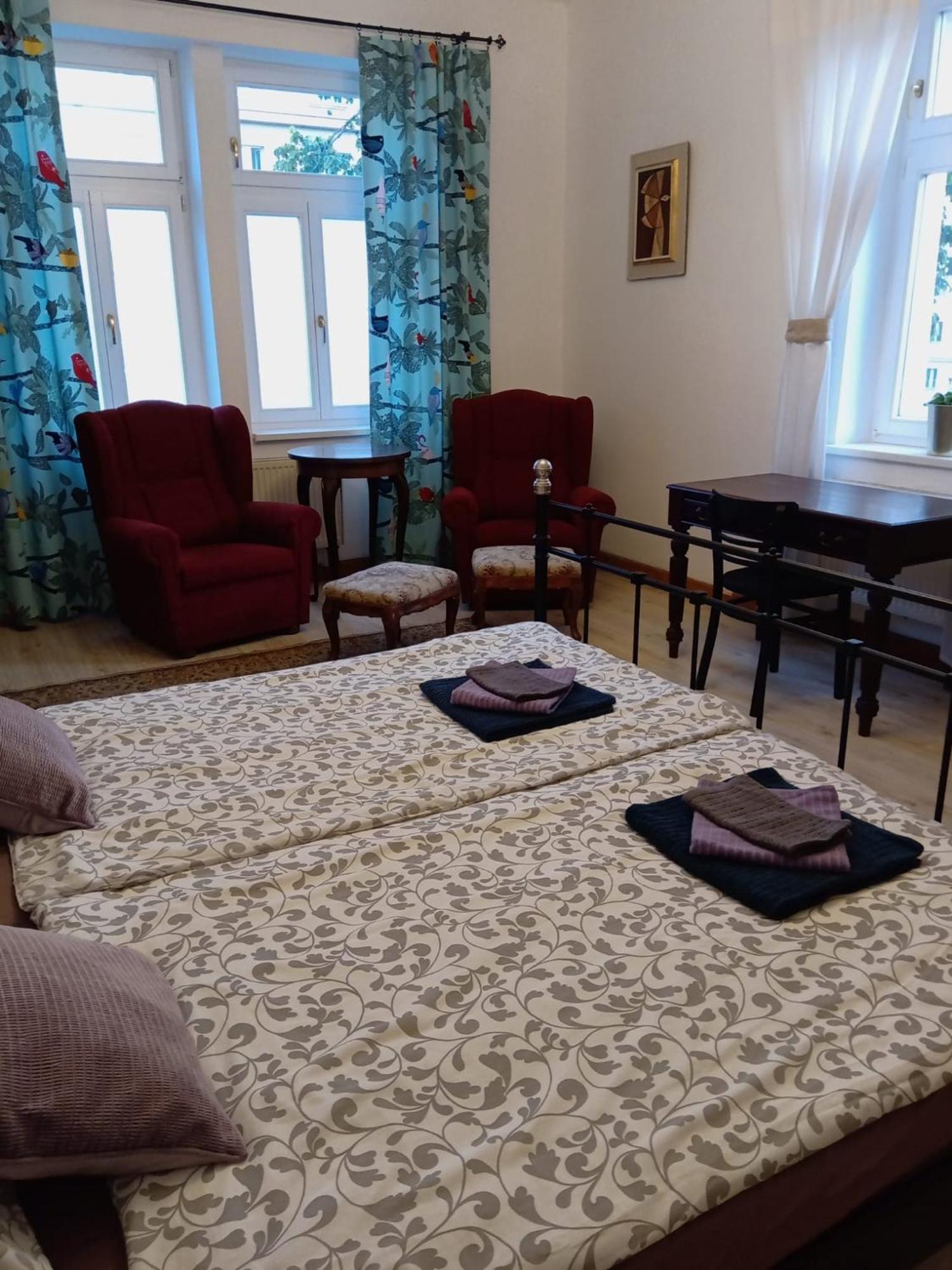 Historic Villa Apartments Prága Kültér fotó